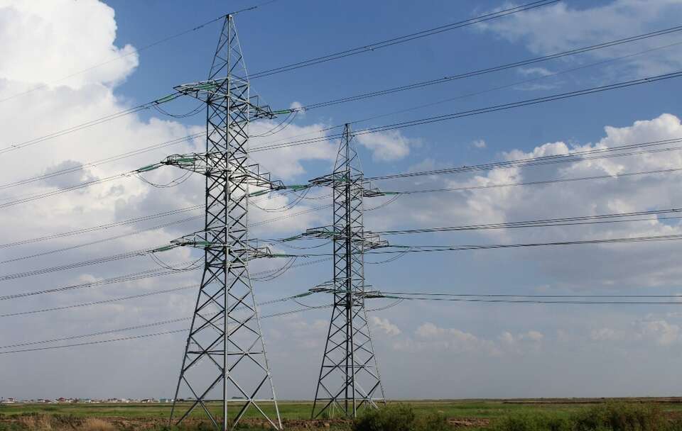 Linia energetyczna / autor: Fratria