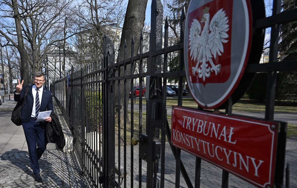 TK odroczył bezterminowo sprawę konstytucyjności przepisów o wyborze sędziów Trybunału. Będzie czekał na opinię prezydenta. / autor: PAP/Radek Pietruszka