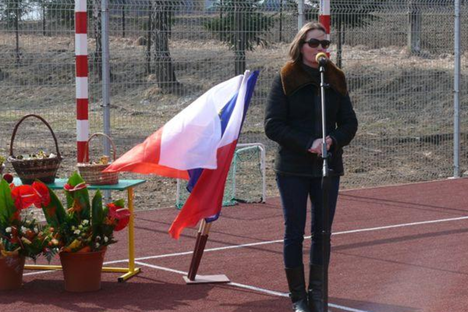 Posłanka PO otwiera Orlika, http://www.jagnamarczulajtis.pl/