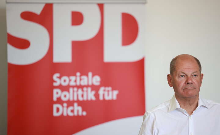 Kanclerz Niemiec i lider socjaldemokratycznej SPD Olaf Scholz / autor: PAP/EPA/CLEMENS BILAN 