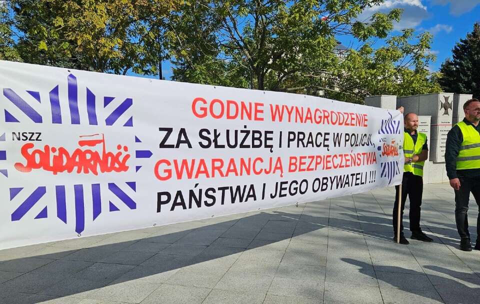 Policjanci chcą podwyżek płac  / autor: FB/Krajowa Sekcja Policji NSZZ "Solidarność"