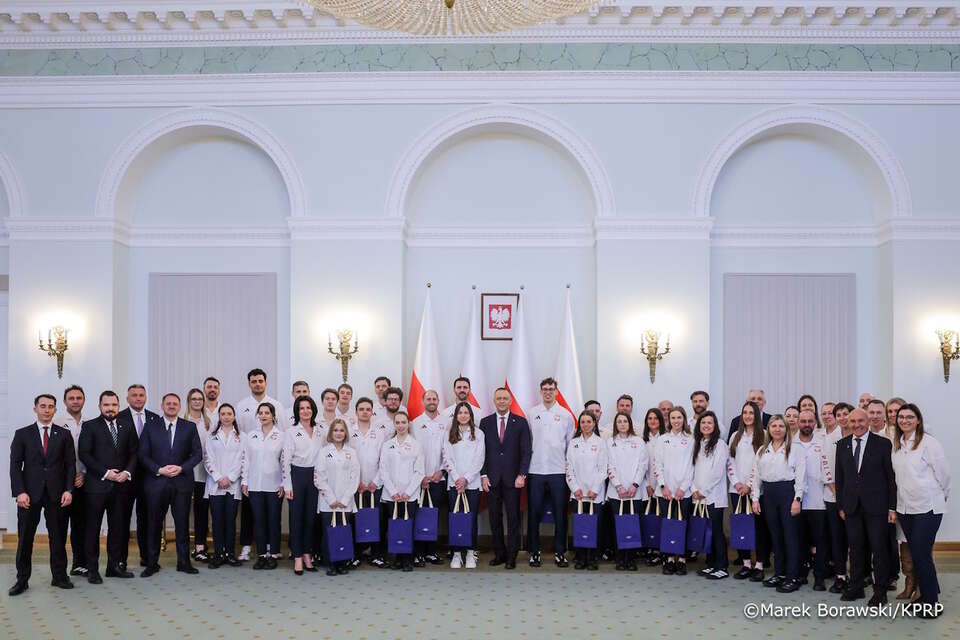 Na zdjęciu prezydent Karol Nawrocki z olimpijczykami w Pałacu Prezydenckim / autor: KPRP/Marek Borawski
