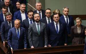 Sejm przegłosował przyjęcie programu SAFE - na zdjęciu Donald Tusk i jego rząd na sali posiedzeń Sejmu / autor: PAP/Albert Zawada