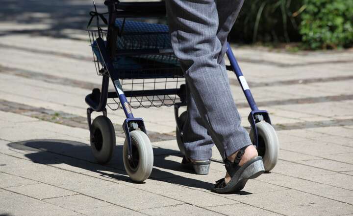 Seniorzy nie mają wyjścia. "Muszą iść do pracy"
