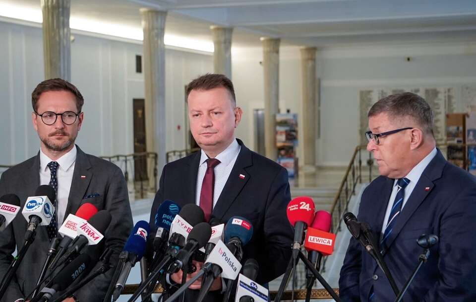 Błaszczak apeluje do marszałka Sejmu. Chodzi o podwyżki