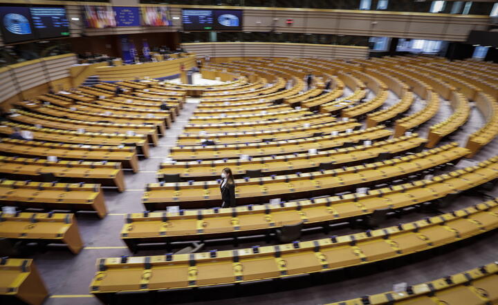 Sala plenarna parlamentu UE / autor: PAP/EPA
