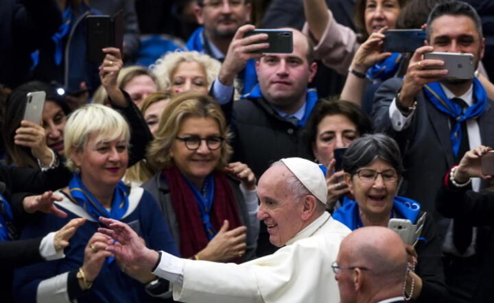 Papież Franciszek podczas audiencji w Watykanie siedmiu tysięcy przedstawicieli włoskiego ruchu spółdzielczego / autor: PAP/EPA/ Angelo Carconi