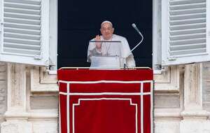 Papież Franciszek / autor: PAP/EPA/FABIO FRUSTACI