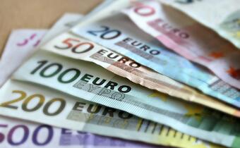 Euro koryguje spadki, możliwy powrót do 4,22 zł
