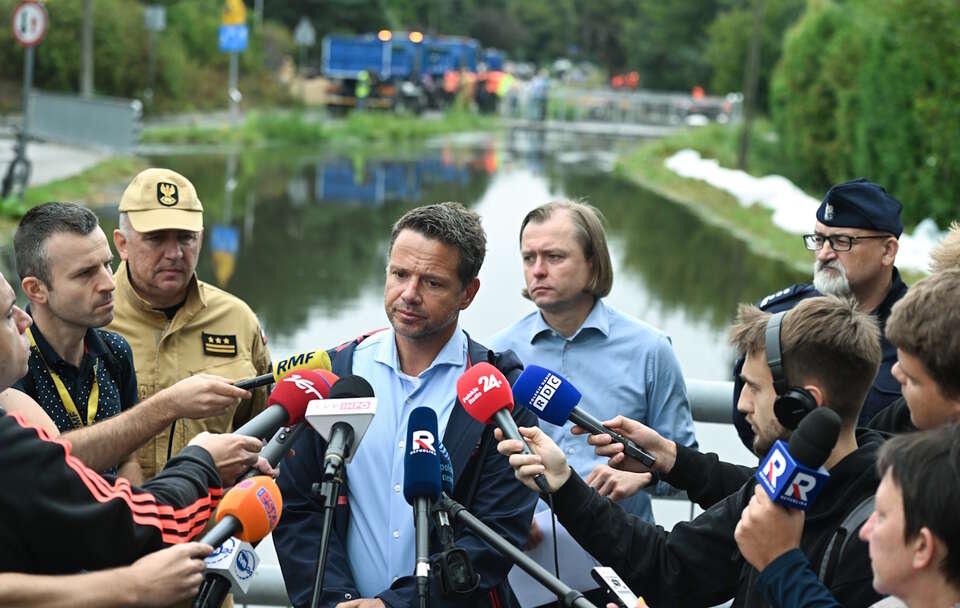 Rafał Trzaskowski i Mariusz Frankowski / autor: PAP/Radek Pietruszka