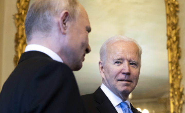 prezydent USA Joe Biden i prezydent Rosji Władimir Putin / autor: fotoserwis PAP