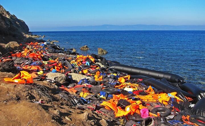 Greckie ministerstwo obrony ogłosiło w styczniu zamiar stosowania na Morzu Egejskim pływających zapór przeciw łodziom płynącym z Turcji i migrantami / autor: Pixabay