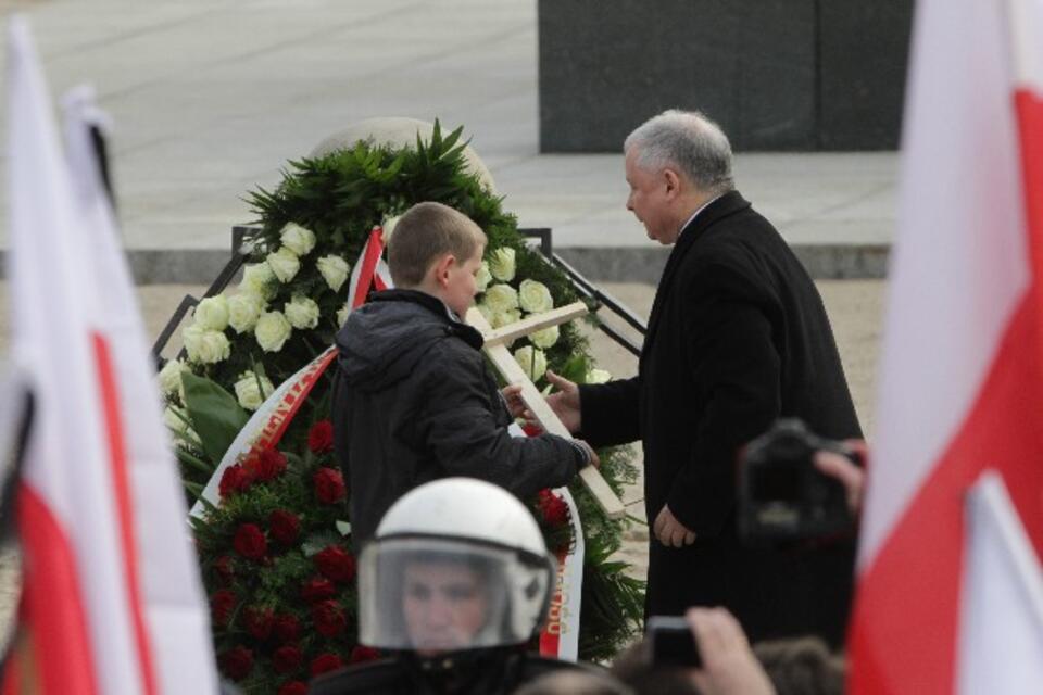 Obchody rocznicy smoleńskiej w państwie miłości, PAP
