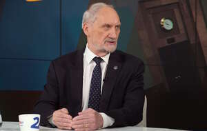 Były szef MON poseł PiS Antoni Macierewicz.  / autor: Telewizja wPolsce24