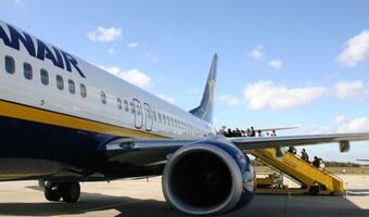 Ryanair zezwala na drugi bagaż, w którym może zmieścić się butelka wina