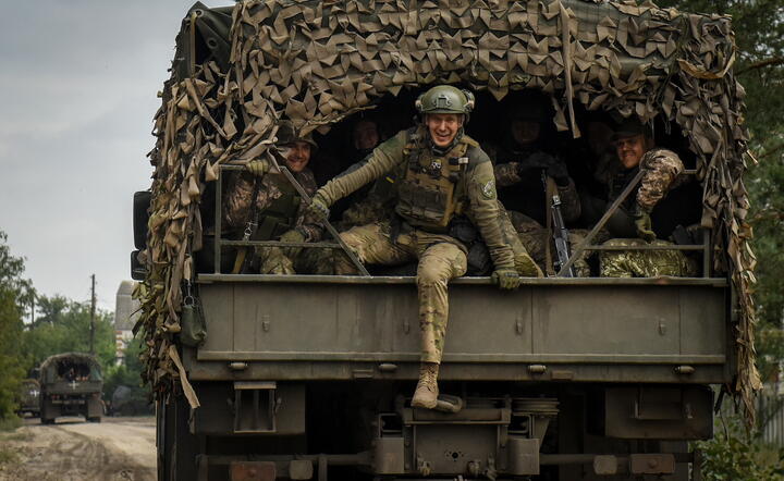 Żołnierze ukraińscy w obwodzie charkowskim / autor: PAP/EPA