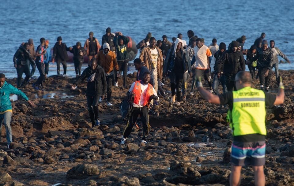 autor: PAP/EPA/Carlos de Saa