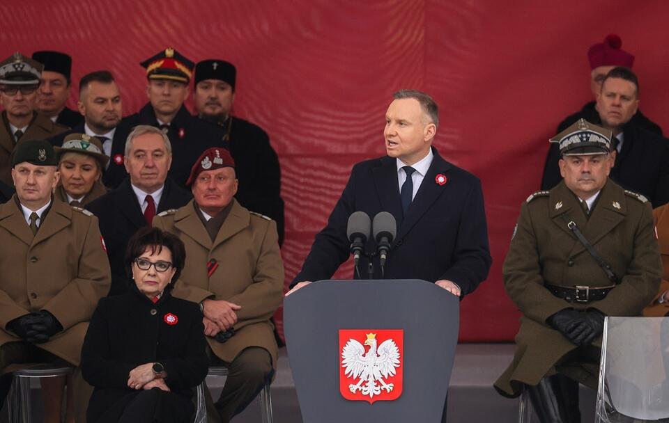 Prezydent Andrzej Duda podczas uroczystości na Pl. Piłsudskiego / autor: PAP/Leszek Szymański