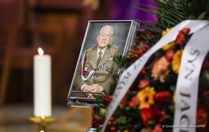 Odbył się pogrzeb powstańca warszawskiego, ostatniego żołnierza batalionu AK „Parasol” płk. Zbigniewa Rylskiego „Brzozy”.  / autor: prezydent.pl / X