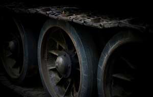 zdj. ilustracyjne - gąsienica amerykańskiego czołgu / autor: Freepik