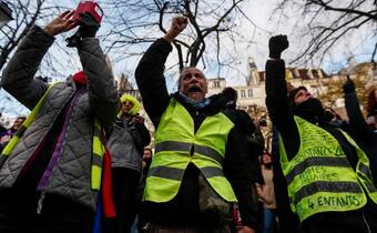 Protesty "żółtych kamizelek". Masowe zatrzymania w Paryżu