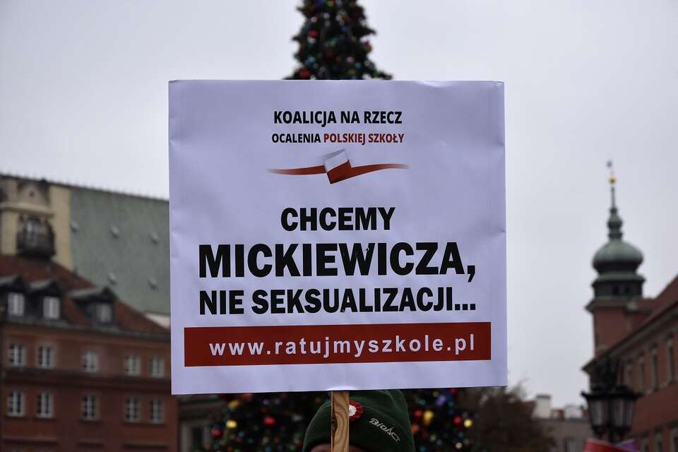 Protest przeciwko tzw. edukacji zdrowotnej / autor: Fratria