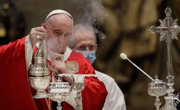 Papież: rzucamy się do żłobów próżności zapominając o żłóbku w Betlejem