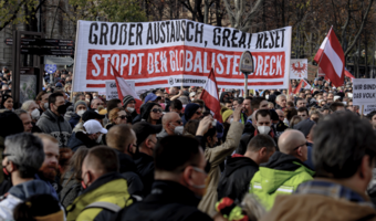 Wiedeń: Potyczki z policją na demonstracji przeciwników lockdownu