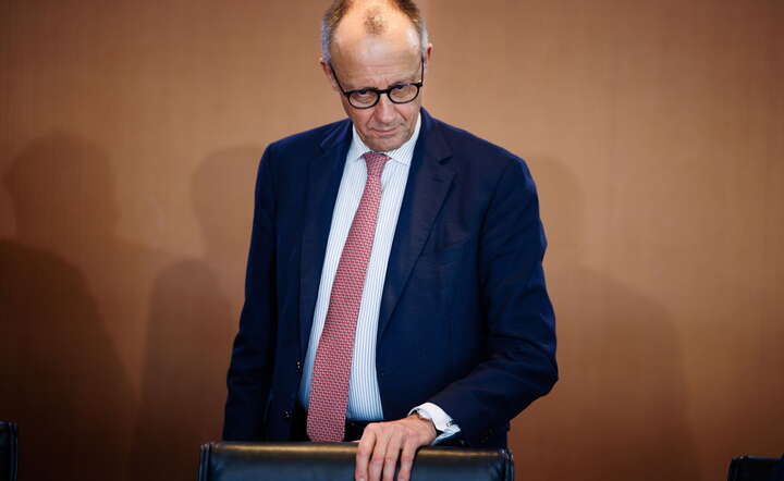 Kanclerz Niemiec Friedrich Merz osobiście wstawił się w Białym Domu za zwolnieniem z sankcji spółek rosyjskiego koncernu paliwowego / autor: PAP/EPA/CLEMENS BILAN 