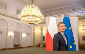 Sala Kolumnowa w Pałacu Prezydenckim, na zdjęciu również Piotr Nowak / autor: Fratria