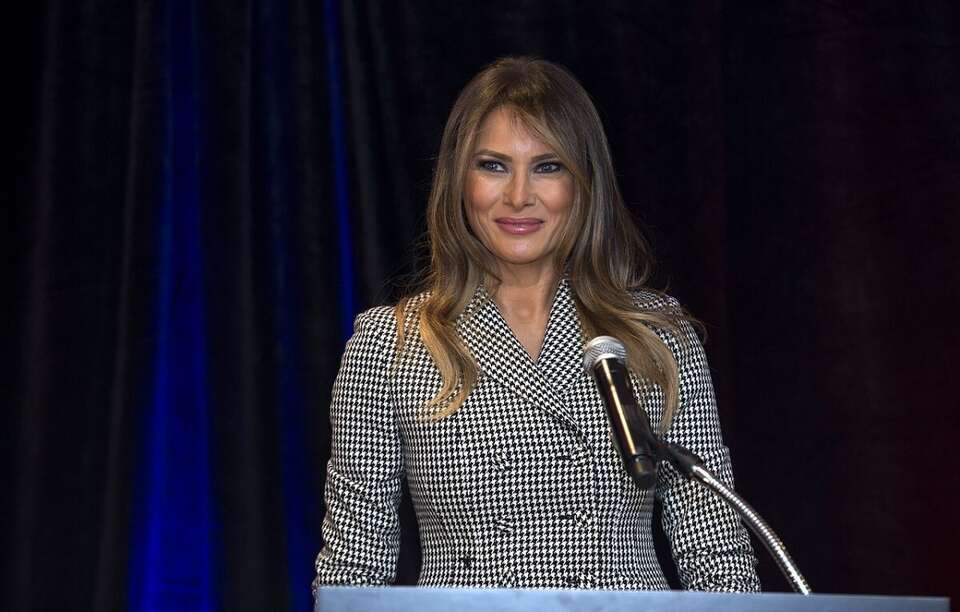 Melania Trump / autor: DoD News, CC BY 2.0 <https://creativecommons.org/licenses/by/2.0>, via Wikimedia Commons
