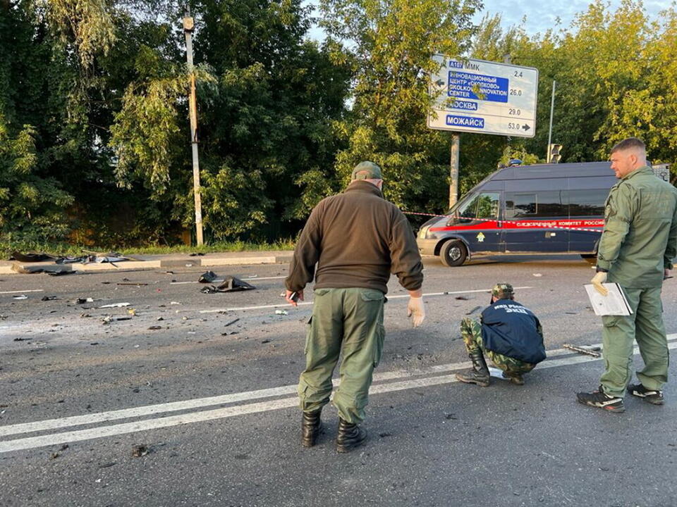 Miejsce, w którym doszło do wybuchu samochodu, którym poruszała się córka Aleksandra Dugina. / autor: PAP/EPA