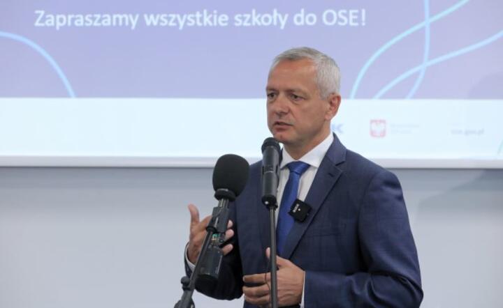 Minister cyfryzacji Marek Zagórski podczas konferencji prasowej: Ogólnopolska Sieć Edukacyjna / autor: PAP/Paweł Supernak