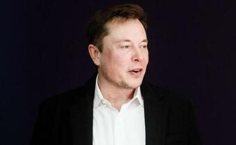 Elon Musk kupił Twitter po czym akcje Tesli zanurkowały
