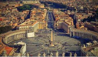 Watykan jak oblężona twierdza