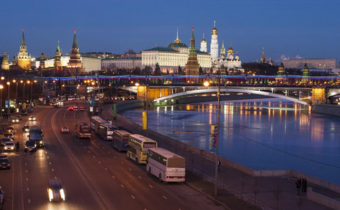 Politico: Putinowska moblilizacja jeszcze bardziej osłabi Rosję
