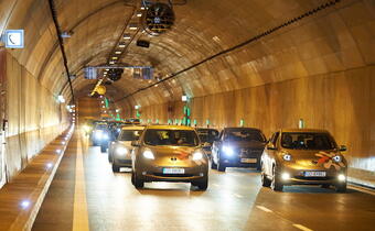 Nawet 1,5 tys. pojazdów na godzinę. Tunel pod Martwą Wisłą robi furorę wśród kierowców!