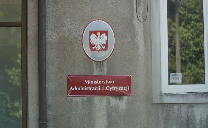 Polskim uczelniom wyższym grozi biurokratyczny paraliż oraz drastyczny wzrost wydatków / autor: Fratria