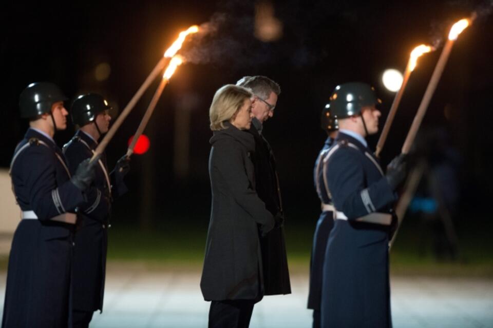 PAP/ EPA: Ursula von der Leyen oficjalnie przejmuje władzę nad Bundeswerą