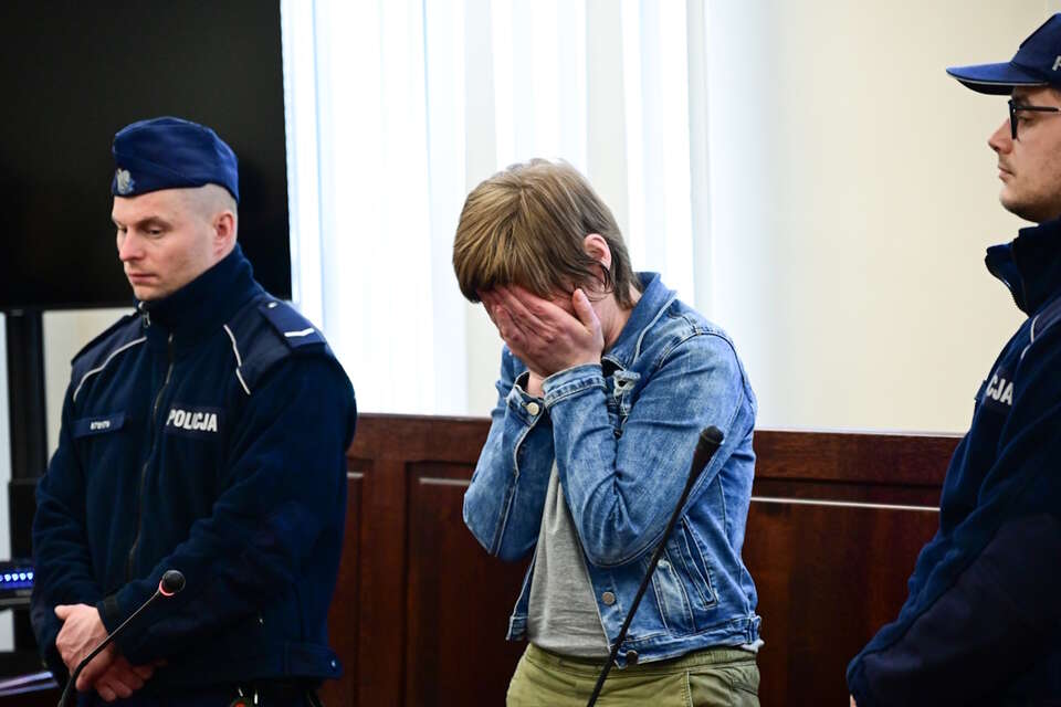 Na zdjęciu jedna z nieprawomocnie skazanych za zabójstwo noworodka ze szczególnym okrucieństwem / autor: PAP/Marcin Bielecki