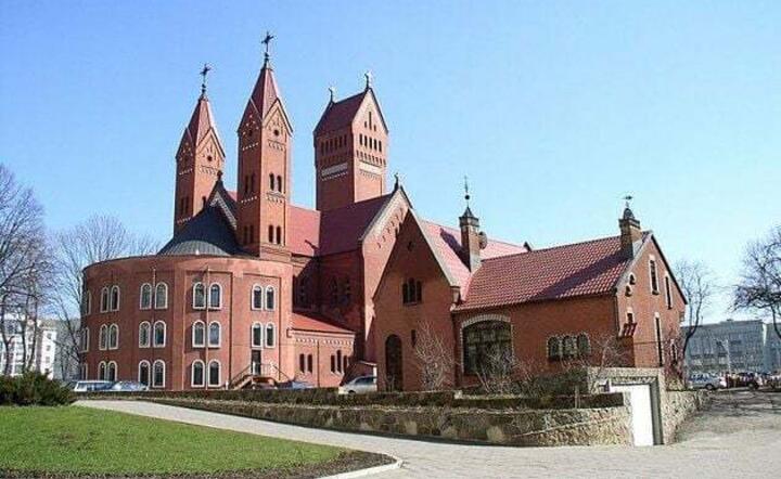 kościół katolicki św. Szymona i św. Heleny, tzw. Czerwony Kościół, Mińsk / autor: Artur Struciński/ Facebook
