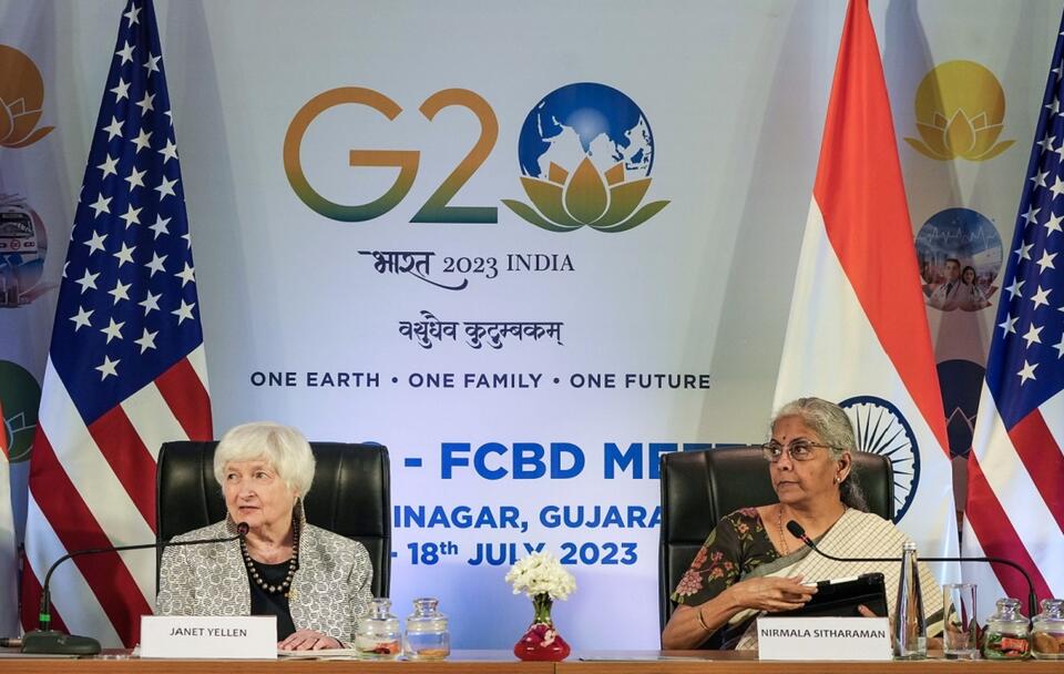 Spotkanie G20. Na zdjęciu amerykańska sekretarz skarbu Janet Yellen i indyjska minister finansów Nirmala Sitharaman / autor: PAP/EPA/SIDDHARAJ SOLANKI