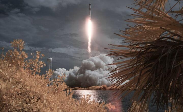 Start rakiety Falcon 9 / autor: PAP