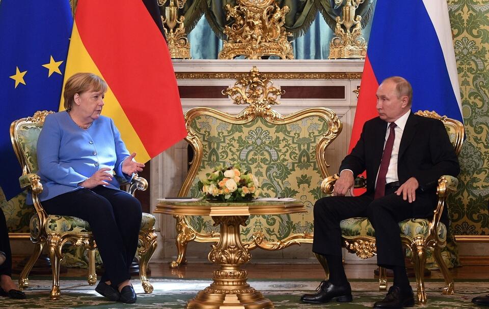 Angela Merkel i Władimir Putin / autor: PAP/EPA/EVGENY ODINOKOV/KREMLIN/SPUTNIK/POOL