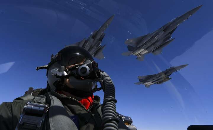 Jedenasty rok z rzędu rosną wydatki świata na broń