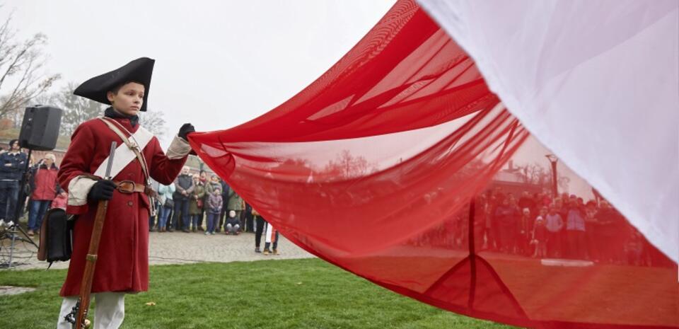 GDAŃSK FLAGI NA MASZT! 100-LECIE NIEPODLEGŁOŚCI / autor: PAP/Adam Warżawa