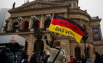 Niemcy: Gwałtowne starcia koronasceptyków z policją!