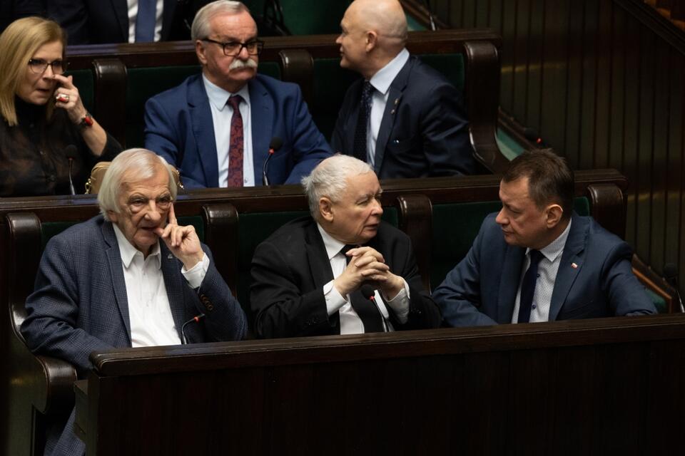 Powyborcza koalicja z Konfederacją? Wicemarszałek Sejmu: Walczymy o samodzielną większość.  Jesteśmy blisko osiągnięcia tego / autor: Fratria