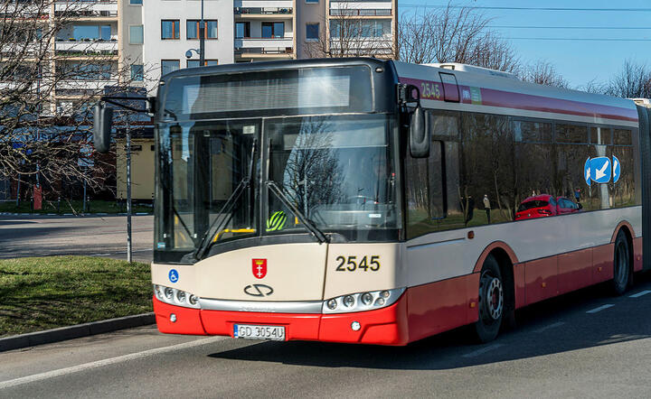 Szatańska linia autobusowa "666" zmienia numer. Powód?