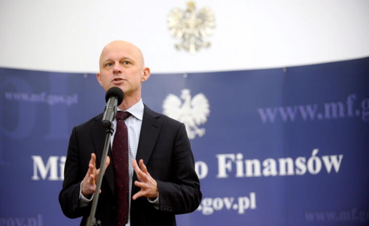 Minister finansów Paweł Szałamacha na briefingu w MF, fot. PAP/Bartłomiej Zborowski